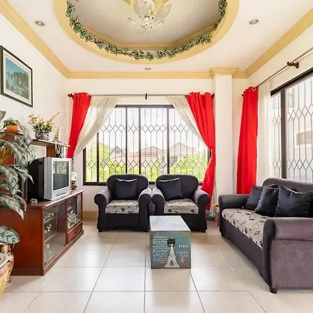 Mactan Island Lapu Lapu Gallery: Beachside Retreat with Dual AC Rooms